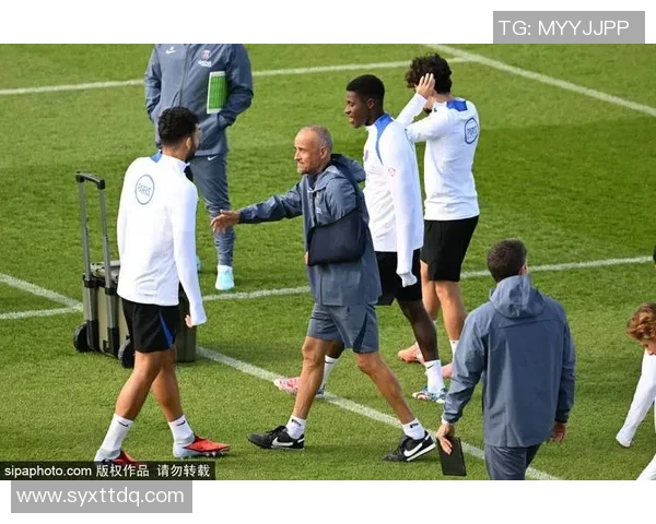 球迷众筹建训练场仅10天完成筹资目标展现热情与凝聚力 球迷众筹建训练场仅10天完成筹资目标展现热情与凝聚力