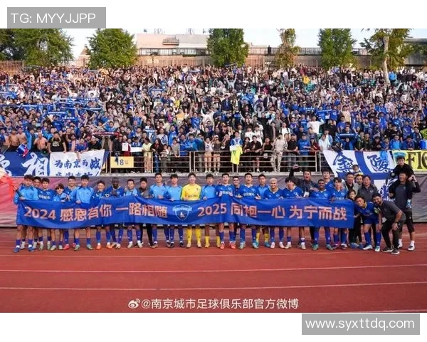 球迷故事感动全网:20年陪伴只为一场胜利 球迷故事感动全网:20年陪伴只为一场胜利